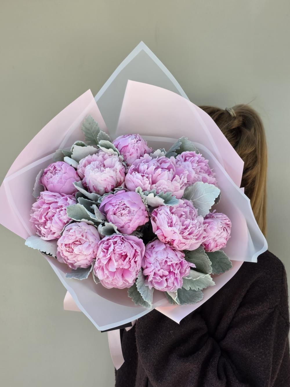 Peony And Peony 